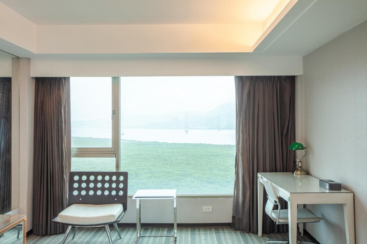 Hotel Cloud Riverside Tamsui Exterior photo
